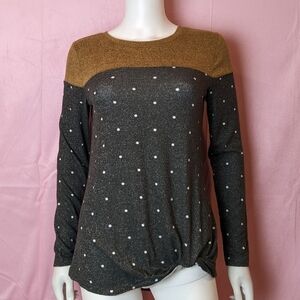 Maurices Gray Dotted Long Sleeve Twist Hem Soft Tee size Small